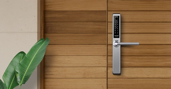 smart lock security with handle