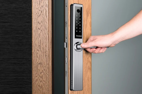 Smart security door lock with handle