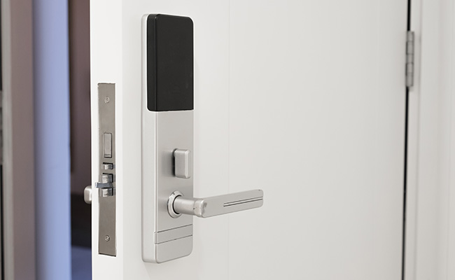why smart door lock failure